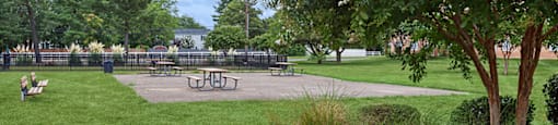 Picnic benches at Leesburg Apartments in Leesburg VA