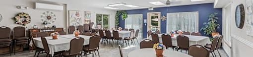 Social lounge at Alderwood Court in Lynnwood WA