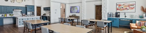Social lounge at Bonito Parque Apartments in San Antonio TX