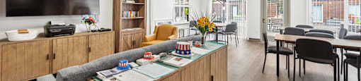 Social lounge at Meridian Court Apartments in Federal Way WA