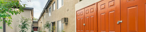 Apartments for rent in Canoga Park Common  Walkways