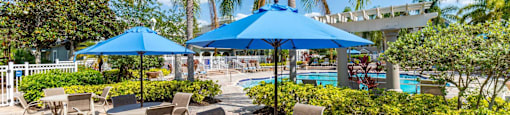 Pool Seating