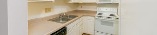| Cambria Townhomes in East Lansing, MI near Michigan State University