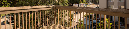 East Lansing Apartments near Michigan State University | Eden Roc Apartments