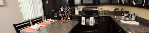 Spacious Kitchen in East Lansing Apartments near Michigan State University | Glenwood