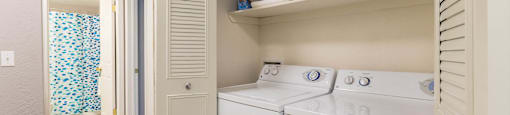 Apartments in East Lansing near Michigan State University | Glenwood