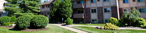 Apartments in East Lansing near Michigan State University | Glenwood