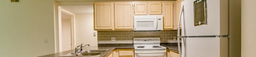 Spacious Kitchen in East Lansing Apartments near Michigan State University | Park Place