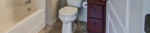 Spacious Bathroom in East Lansing Apartments near Michigan State University | River Walk