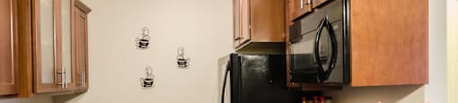 Spacious Kitchen in East Lansing Apartments near Michigan State University | Stoneridge