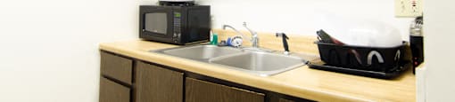 Kitchen Stoneridge Apartments in East Lansing Michigan