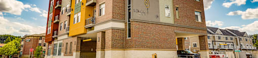 Apartments in East Lansing near Michigan State University | 300 Grand Apartments