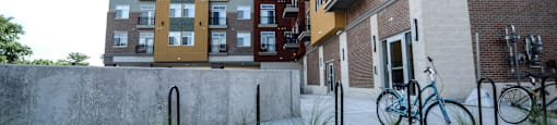 Apartments in East Lansing near Michigan State University | 300 Grand Apartments