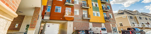 Apartments in East Lansing near Michigan State University | 300 Grand Apartments