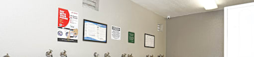Laundry facility at PARKSIDE BRENTWOOD, Brentwood 