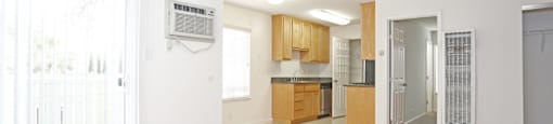 Living and kitchen area at PARKSIDE BRENTWOOD, California, 94513