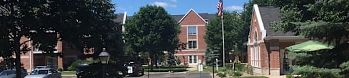 Lush Green landscaping at Nicolet Highlands Apartments 55+, DePere, WI,54115