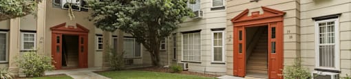 Apartments in Van Nuys beautiful courtyard