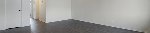 Vacant Living Area at Kenyon Pointe, California