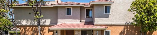 Building Exterior at SERRANO HIGHLANDS APARTMENT HOMES, Lake Forest, California