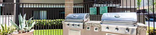 BBQ Area at SERRANO HIGHLANDS APARTMENT HOMES, Lake Forest, California