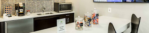 Clubhouse at SYCAMORE GREENS APARTMENT HOMES, Vista, California 