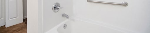 villa trace bathroom 