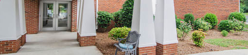 villa trace front entrance 