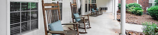 villa trace front porch 