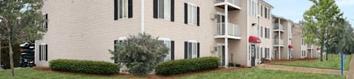 Building at Griswold Estates Apartments, Auburn, IN