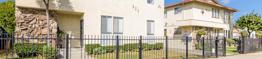 Multiple Bedroom Apartments in Inglewood