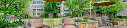sitting area at Aventine at Kessler Park, Dallas