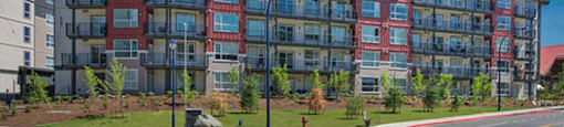 Hoylake Apartments in Victoria, BC exterior of property from street level