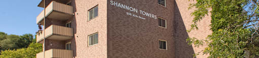 Shannon Towers exterior image of building in Collingwood, ON