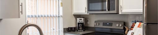 Efficient Appliances In Kitchen at Biscayne Bay Apartments, Chandler, AZ