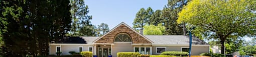 Leasing Office Exterior at Laurel, Union City Georgia  