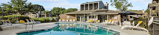 sparkling swimming pool at Ashley River Apartments
