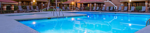 Skyline Gateway Large pool area
