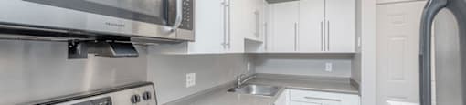 Fully Applianced Kitchens  at Station Pointe Apartments, Mansfield
