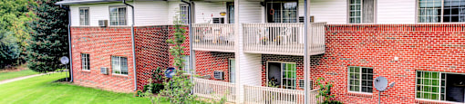 Westminster Meadows - Senior Exterior Building & Lawn