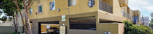 the building in which the villa is located