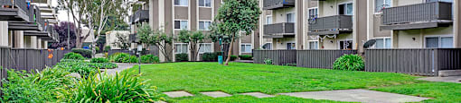 exterior shot at Turnleaf Apartments in San Jose, CA