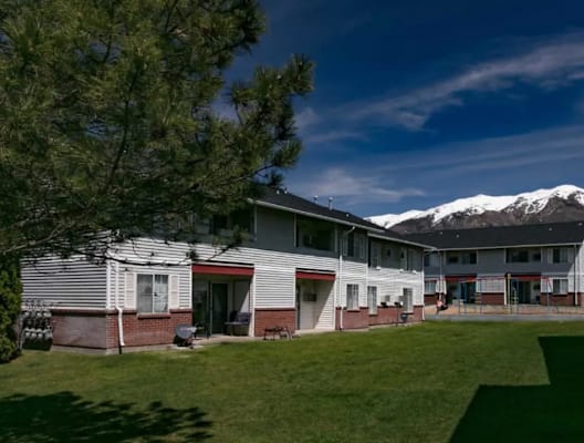 Rose Lane Apartments Exterior Building and Mountain View