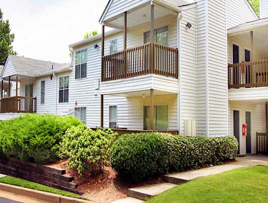 Apartments in Kennesaw, GA- Greenhouse Apartments