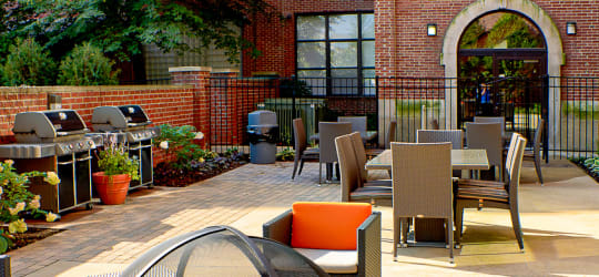 Ovaltine Court Apartments For Rent in Villa Park IL