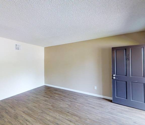 20830 Vintage Apartments living area