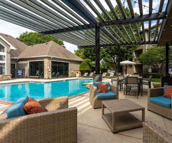patio area at Park Creek Apartments