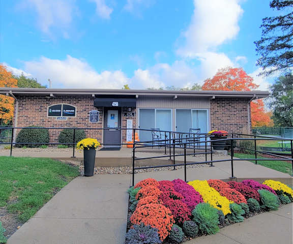 Leasing Office