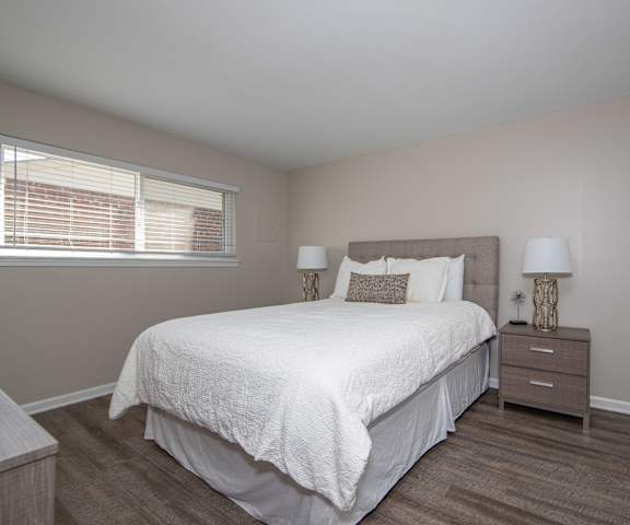 Second Bedroom in Country Club Apartments in Williamsburg VA 