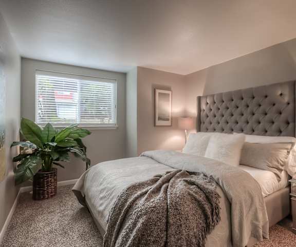 Bedroom Interior at Townfair Apartments, Gresham